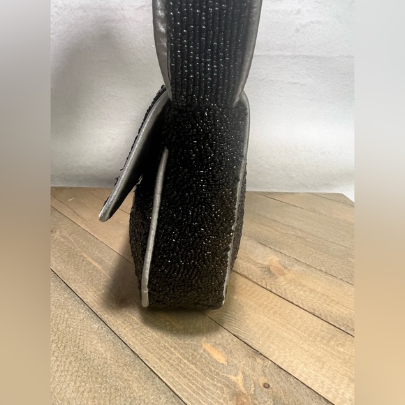 Viral Beaded Skull Crossbody Bag!! - Picture 4 of 8